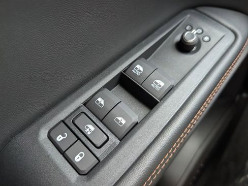 New 2026 Jeep Cherokee Overland image 36