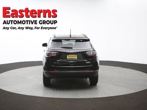 Used 2022 Jeep Compass Latitude w/ Convenience Group AWD/4WD image 37