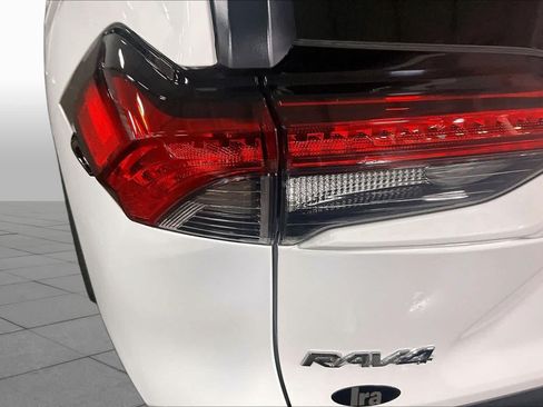 Certified 2024 Toyota RAV4 LE AWD/4WD image 29