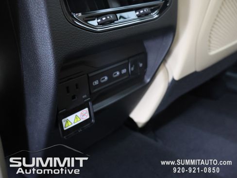 New 2026 Jeep Grand Cherokee Limited w/ Luxury Tech Group II AWD/4WD image 43