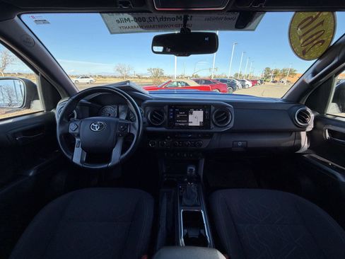 Used 2016 Toyota Tacoma TRD Sport image 25