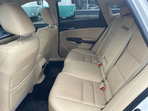 Used 2010 Honda Crosstour EX-L image 14