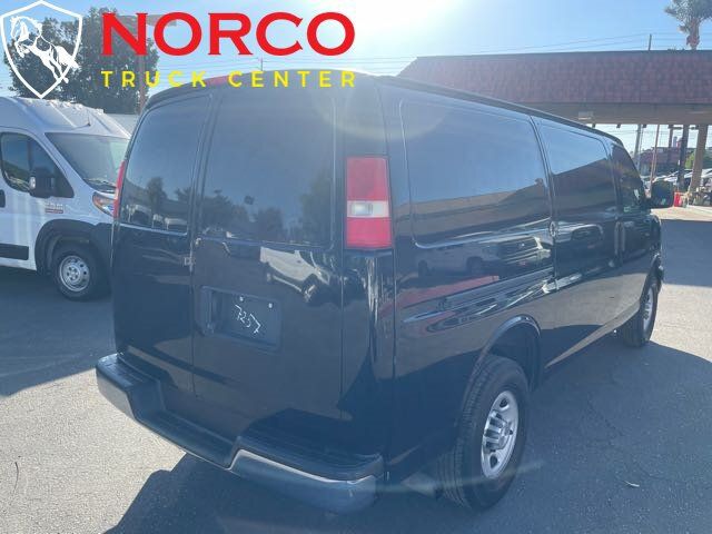 Used 2015 Chevrolet Express 2500 RWD image 24