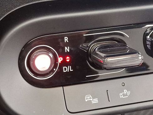 Used 2025 MINI Cooper 2-Door Hardtop image 15