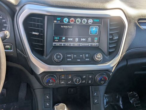 Used 2019 GMC Acadia SLT image 26