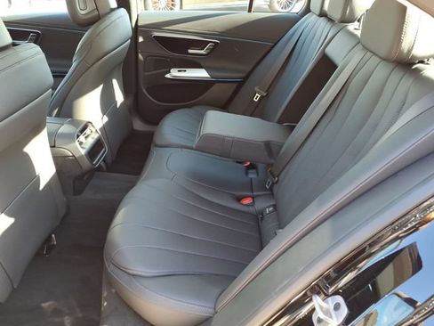 New 2026 Mercedes-Benz E 350 4MATIC Sedan image 18