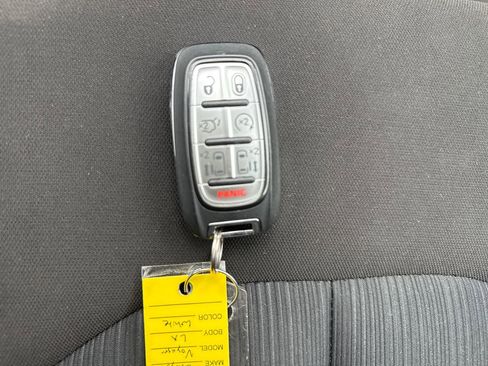 Used 2024 Chrysler Voyager LX image 26