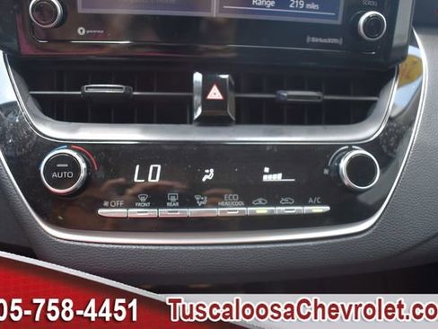 Used 2022 Toyota Corolla LE FWD image 35