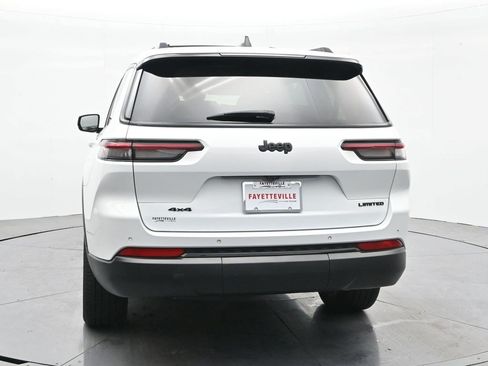 Used 2023 Jeep Grand Cherokee L Limited w/ Black Appearance Package AWD/4WD image 7