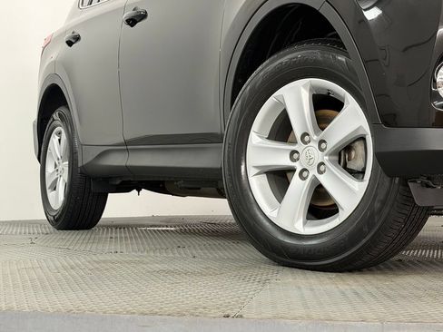 Used 2013 Toyota RAV4 XLE AWD/4WD image 17