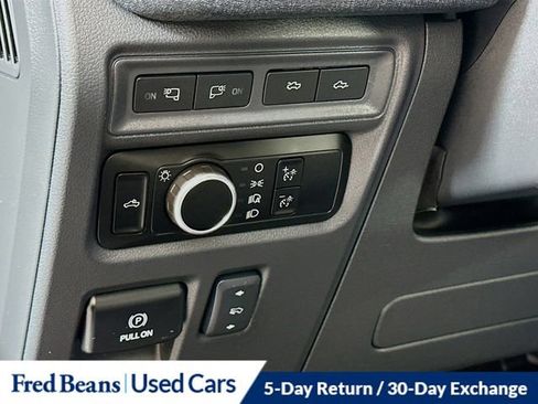 Used 2024 Ford F150 Lightning Lariat image 10