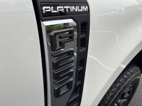Used 2024 Ford F250 Platinum image 36