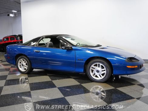 Used 1995 Chevrolet Camaro Z28 RWD image 16
