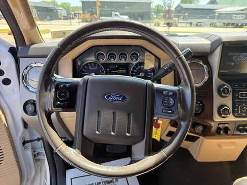 Used 2016 Ford F350 Lariat w/ Lariat Interior Package AWD/4WD image 10
