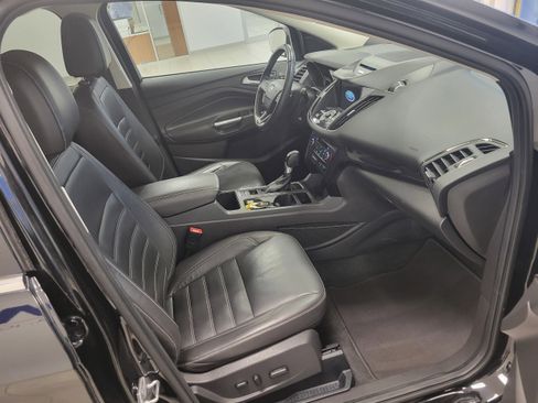 Used 2017 Ford Escape Titanium AWD/4WD image 15