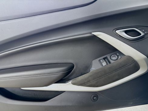 Used 2022 Chevrolet Camaro SS image 17