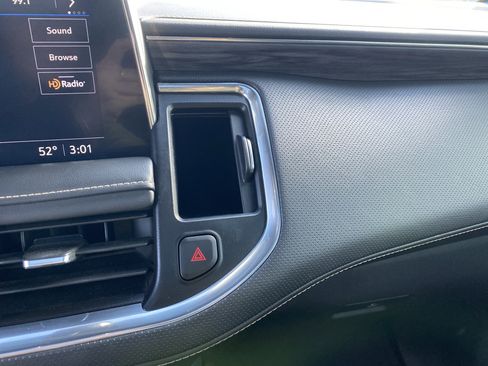 Used 2021 GMC Yukon SLT w/ SLT Luxury Plus Package image 42