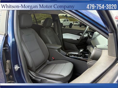 Used 2024 Chevrolet Trax LT FWD image 32