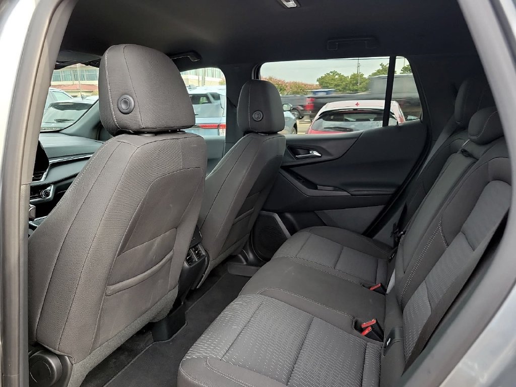 Used 2026 Chevrolet Equinox LT AWD/4WD image 10