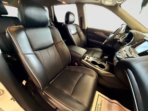 Used 2019 INFINITI QX60 Luxe w/ Essential Package image 59