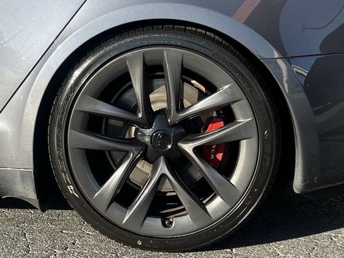 Used 2021 Tesla Model S Plaid image 7