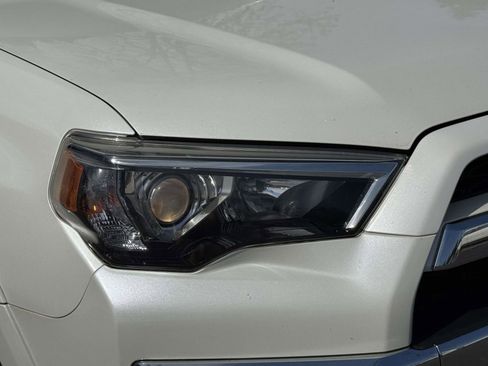Used 2018 Toyota 4Runner Limited AWD/4WD image 7