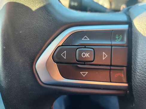 Used 2022 Jeep Compass Limited image 26