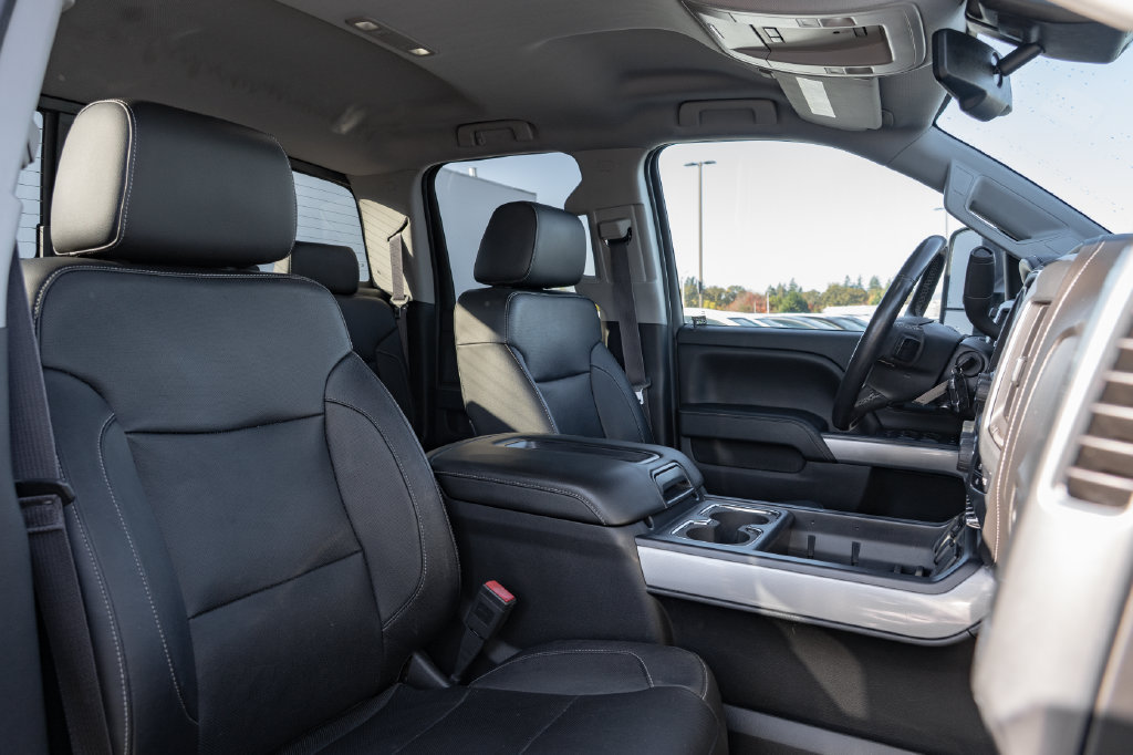 Used 2015 Chevrolet Silverado 2500 LTZ w/ LTZ Plus Package AWD/4WD image 29