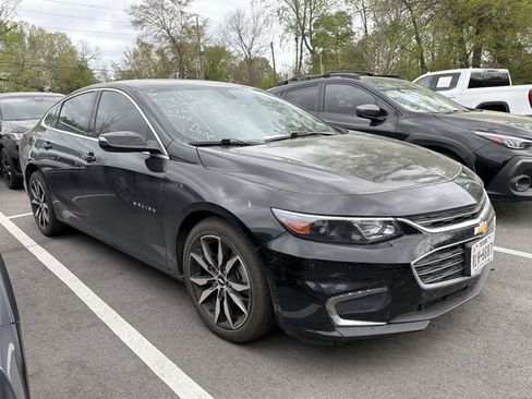Used 2018 Chevrolet Malibu LT image 3