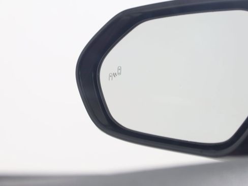 Used 2023 Toyota Camry XSE image 28