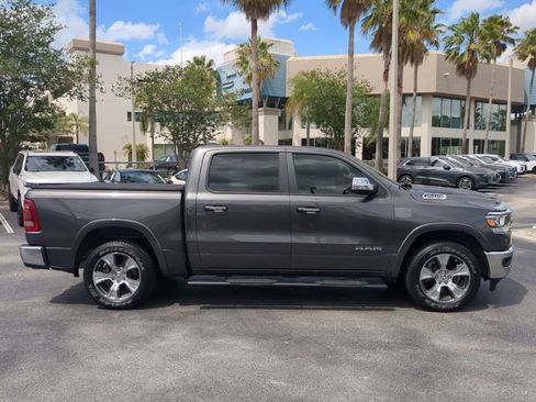 Used 2019 RAM 1500 Laramie AWD/4WD image 4
