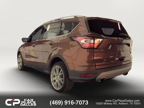 Used 2017 Ford Escape Titanium FWD image 4