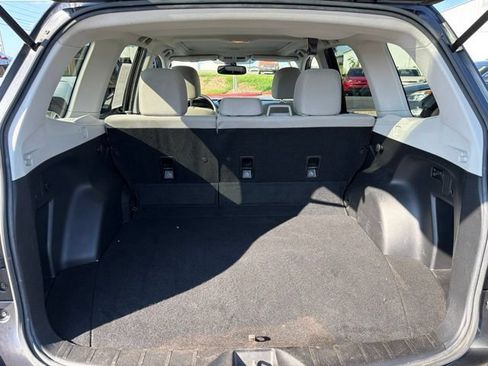Used 2015 Subaru Forester 2.5i Premium w/ Popular Package #2 AWD/4WD image 10