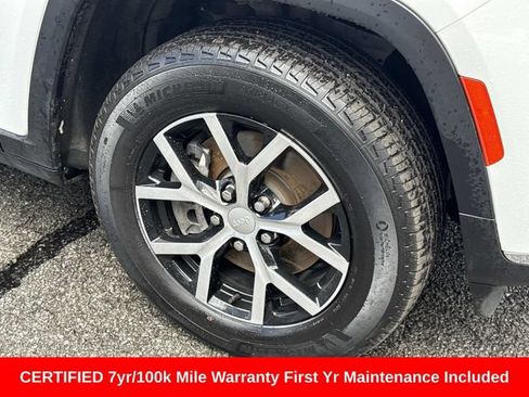 Used 2023 Jeep Grand Cherokee L Limited AWD/4WD image 8
