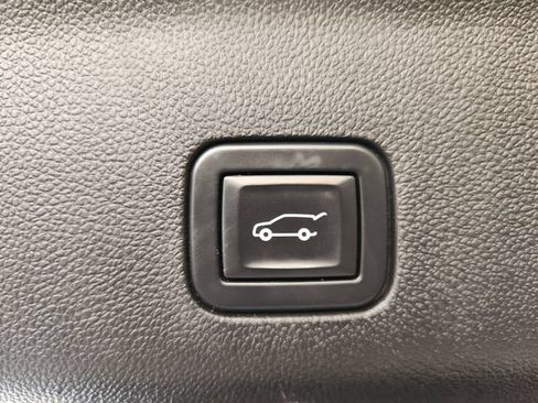 Used 2021 Chevrolet Tahoe High Country w/ Premium Package AWD/4WD image 37
