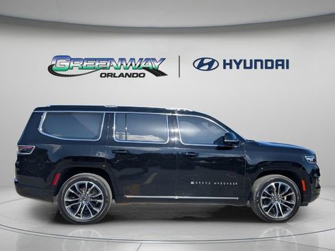 Used 2022 Jeep Grand Wagoneer Series III w/ Rear Seat Video Group 1 AWD/4WD image 9