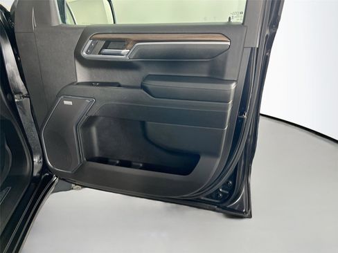 Used 2023 Chevrolet Silverado 1500 LT Trail Boss w/ Convenience Package II image 28