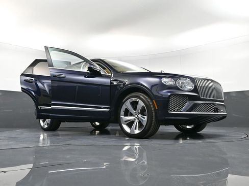 New 2025 Bentley Bentayga image 41