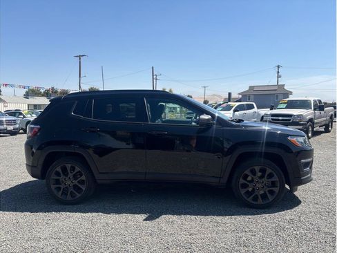 Used 2021 Jeep Compass Latitude w/ Sun and Sound Group AWD/4WD image 4