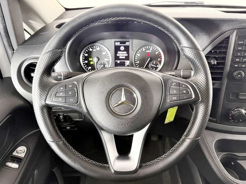 Used 2020 Mercedes-Benz Metris image 37