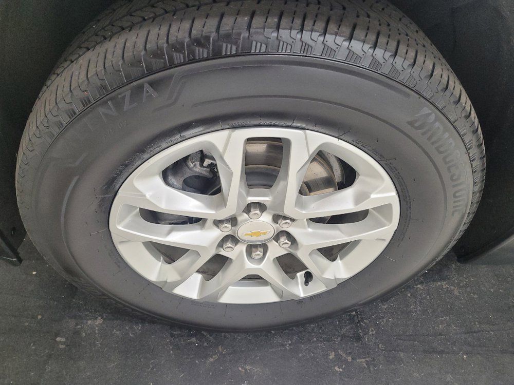 Used 2022 Chevrolet Traverse LS w/ LPO, Cargo Package AWD/4WD image 31