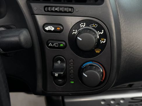 Used 2000 Honda S2000 image 29