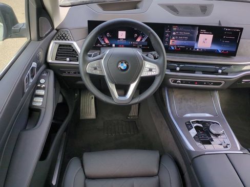 New 2026 BMW X7 xDrive40i w/ Premium Package AWD/4WD image 16