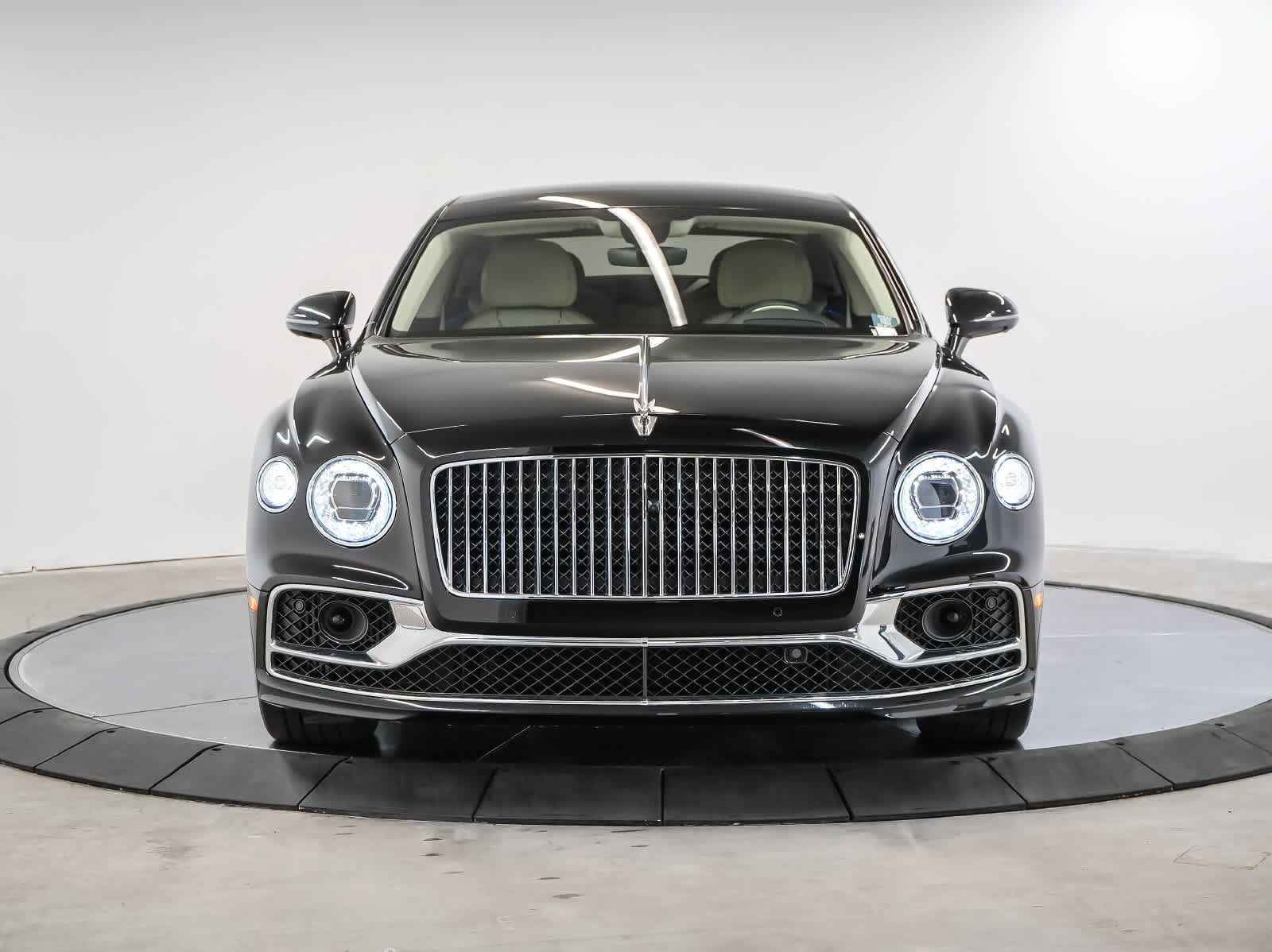 Used 2022 Bentley Flying Spur V8 AWD/4WD image 4