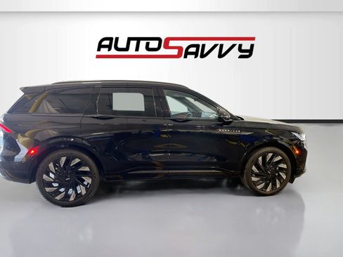 Used 2024 Lincoln Nautilus Reserve w/ Equipment Group 203A AWD/4WD image 8
