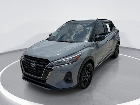 Used 2024 Nissan Kicks SR FWD image 2