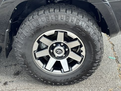 Used 2021 Toyota 4Runner TRD Off-Road Premium image 12