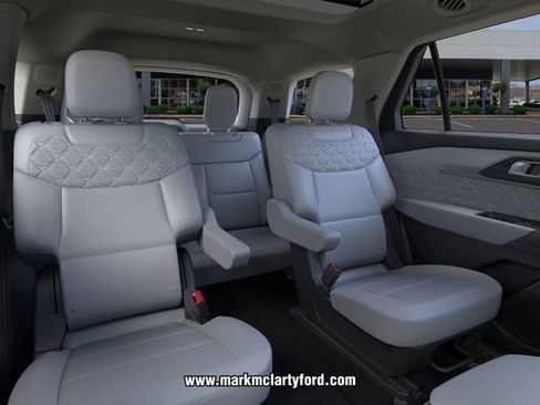 New 2026 Ford Explorer Platinum image 11