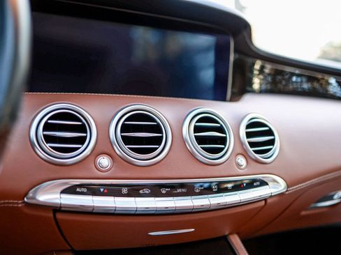 Used 2018 Mercedes-Benz S 560 Cabriolet image 46