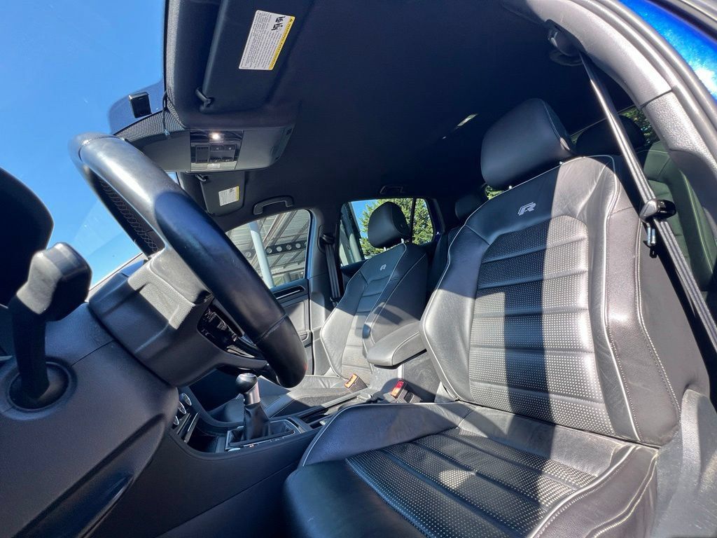 Used 2019 Volkswagen Golf R 4-Door AWD/4WD image 18